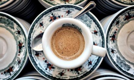 Schwarzer Kaffee – ob mit oder ohne Zucker – könnte das Leben verlängern