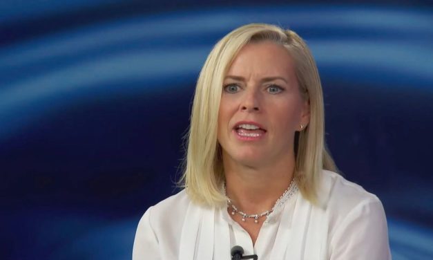 EY: US-Chefin Kelly Grier verliert Machtkampf mit Welt-Chef Carmine Di Sibio und verlässt Wirtschaftsprüfer
