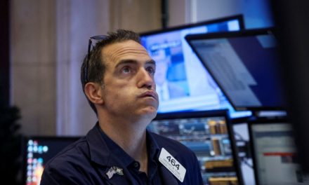 Dax und Dow Jones im Minus nach Job-Report in USA, Tesla-Aktie fällt