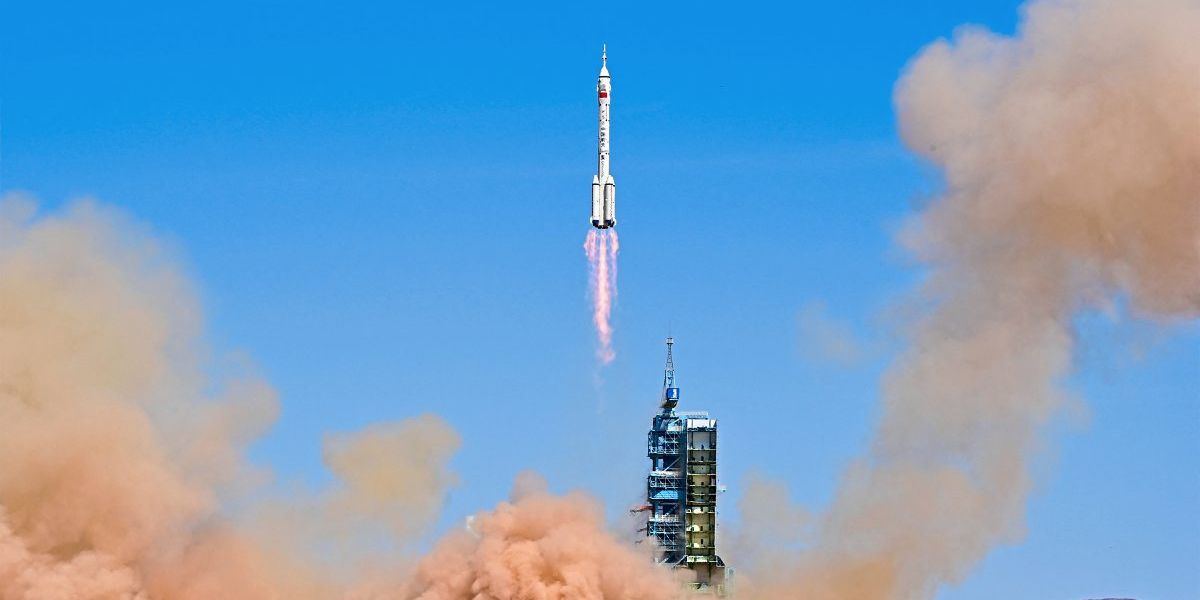 Chinesische Crew auf Weltraumbaustelle angekommen