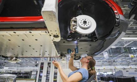 Desaster oder Chance? Experten streiten über Aus für Verbrenner