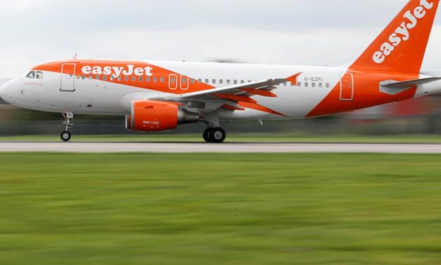 Flugausfälle und Verspätungen wegen Warnstreik bei Easyjet in Berlin