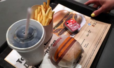 „Lecker und Punkt“: Russischer McDonald’s-Nachfolger öffnet Filialen