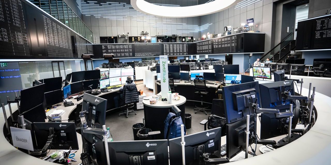 Börse: Dax nach US-Zinserhöhung schwächer, Bitcoin erholt sich wieder