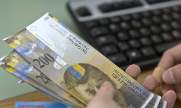 Schweizer Notenbank erhöht überraschend Leitzins