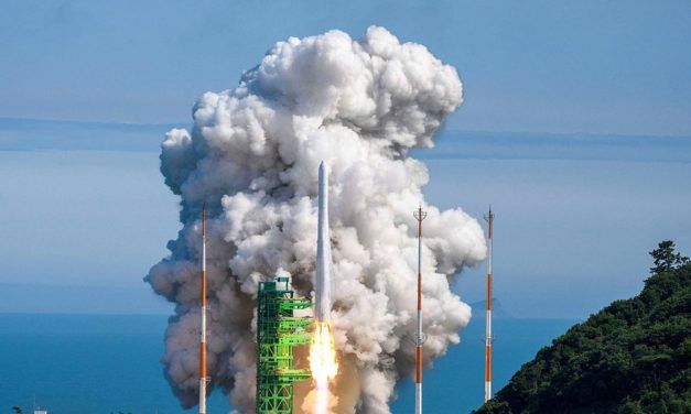 Südkorea schoss erstmals Satelliten mit eigener Rakete ins All