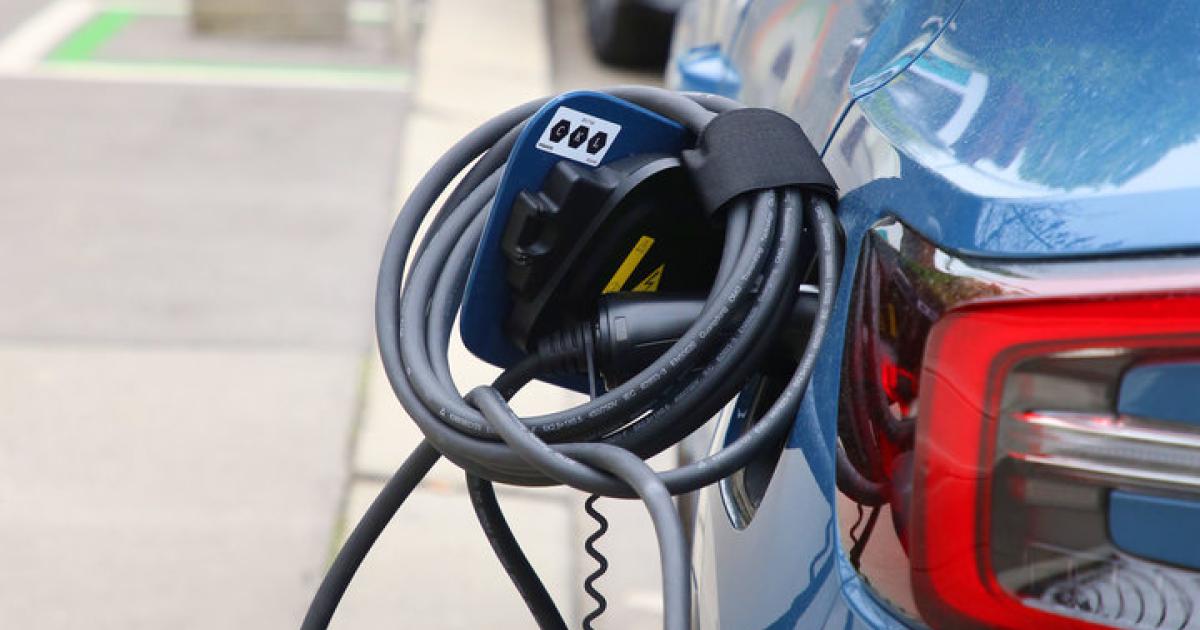 Debatte um E-Fuels als Alternative zu Elektroautos