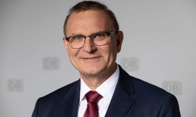 Deutsche Bahn: Michael Odenwald tritt zurück, Evelyn Palla steigt in Vorstand auf