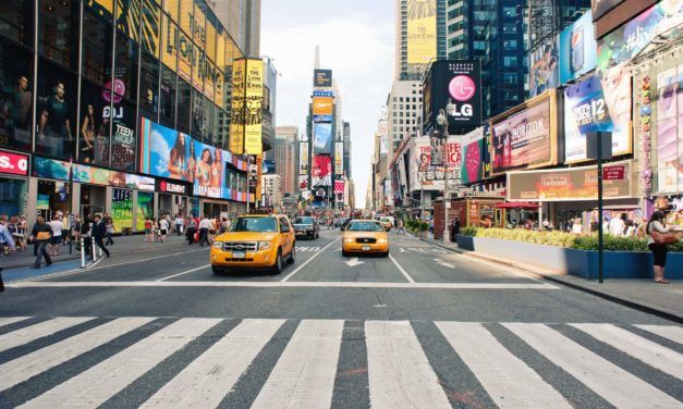 Times Square zieht ins Metaverse dank Blockchain-Gaming-Kooperation
