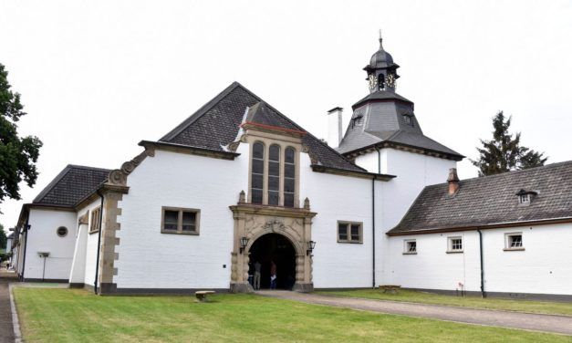 4711-Nachfahrin: Fiona Streve-Mülhens Achenbach klagt gegen Mehl-Mülhens-Stiftung