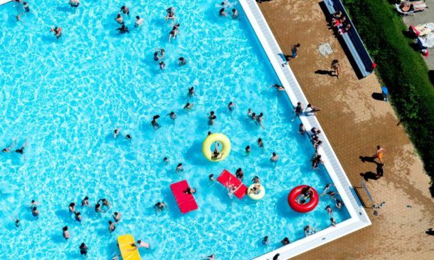 Wie sauber ist das Schwimmbadwasser? Experten geben die Antwort