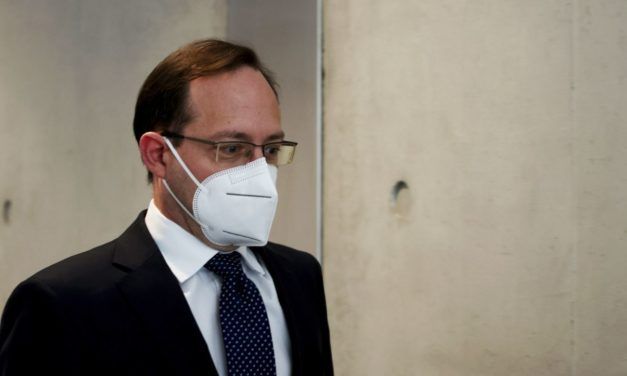 Wirecard-Skandal: Ehemaliger Chef-Buchhalter gibt Fälschung von Dokumenten zu