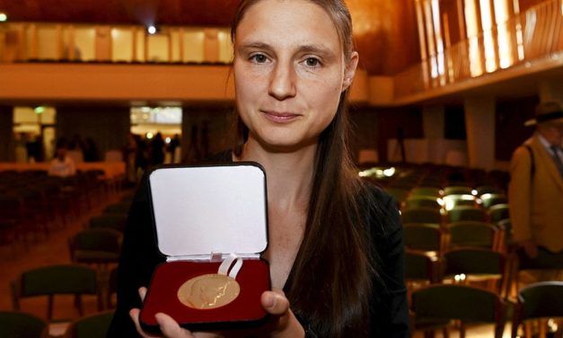 Ukrainerin Maryna Viazovska erhält als zweite Frau „Nobelpreis der Mathematik“