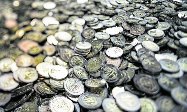 Fünf Fragen und Antworten, warum der Euro auf einem 20-Jahrestief ist