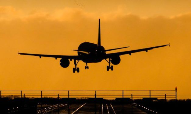 „Nichts ist spannender als meine Flieger“: Fluglotsin Jasmin Schuster über ihren Job