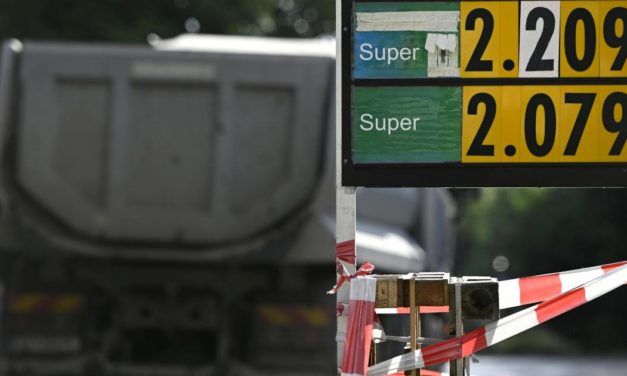 Regierung gibt nach Raffinerie‐Unfall weitere Ölreserven frei