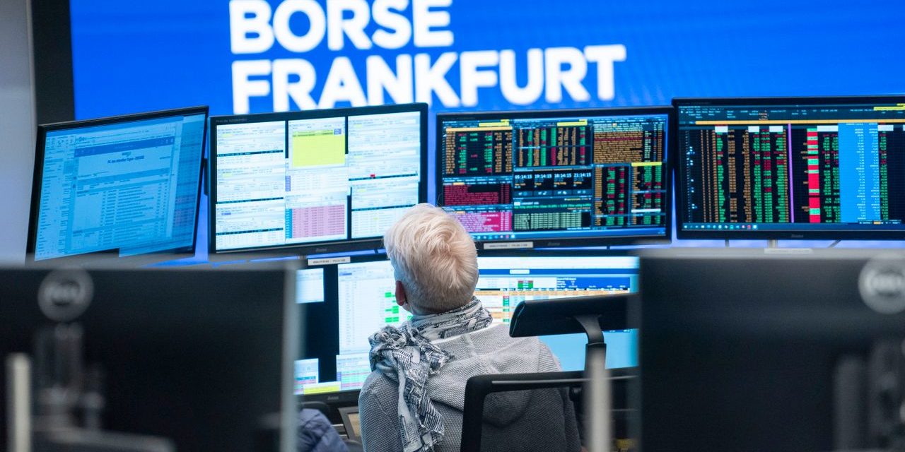 Börse: Dax kann 13.000 Punkte nicht halten, Dow startet mit Gewinnen, Bitcoin mit Kursrallye über 22.000 US-Dollar